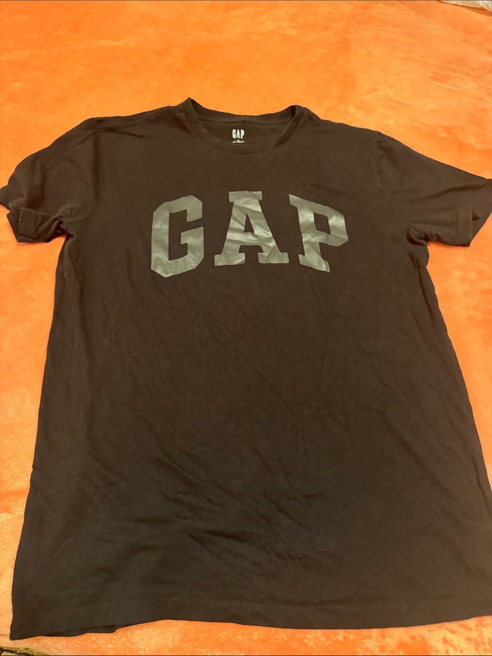 GAP Black Short Sleeve Logo Tee